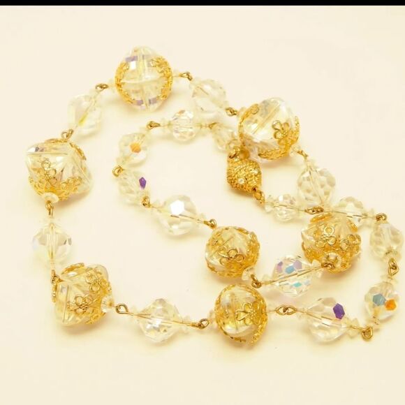 Vintage Vendome Goldtone Aurora Borealis Crystals Graduated Beaded Necklace - Picture 2 of 4